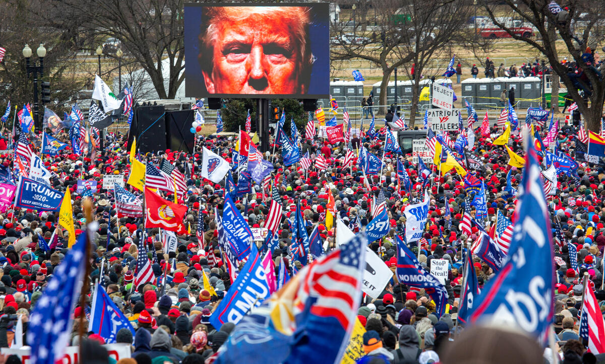 Pro-Trump Rally in Washington DC. © Tim Aubry / Greenpeace