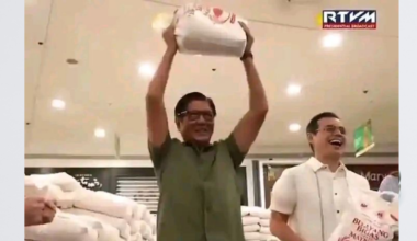 President Marcos lifts 10-kilo rice sack — Proof of strength or staged moment?