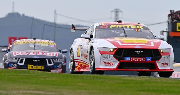 Supercars cancels final race of Taupō round as cyclone approaches