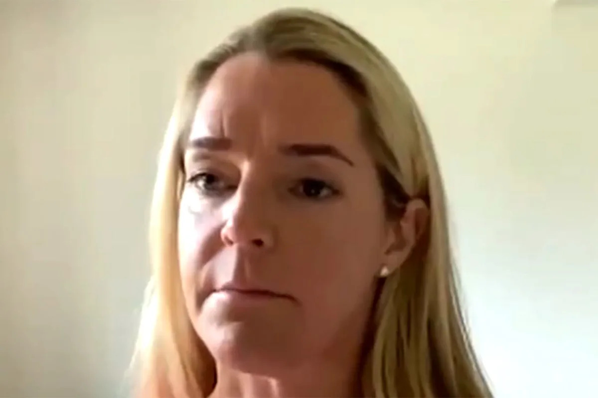 Woman, 41, Admits She Feels ‘Like a Ticking Time Bomb’ After Learning She’s a Carrier for Fatal Huntington’s Disease