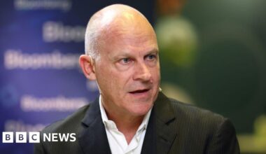 Air India CEO steps down early as losses mount - bbc.com