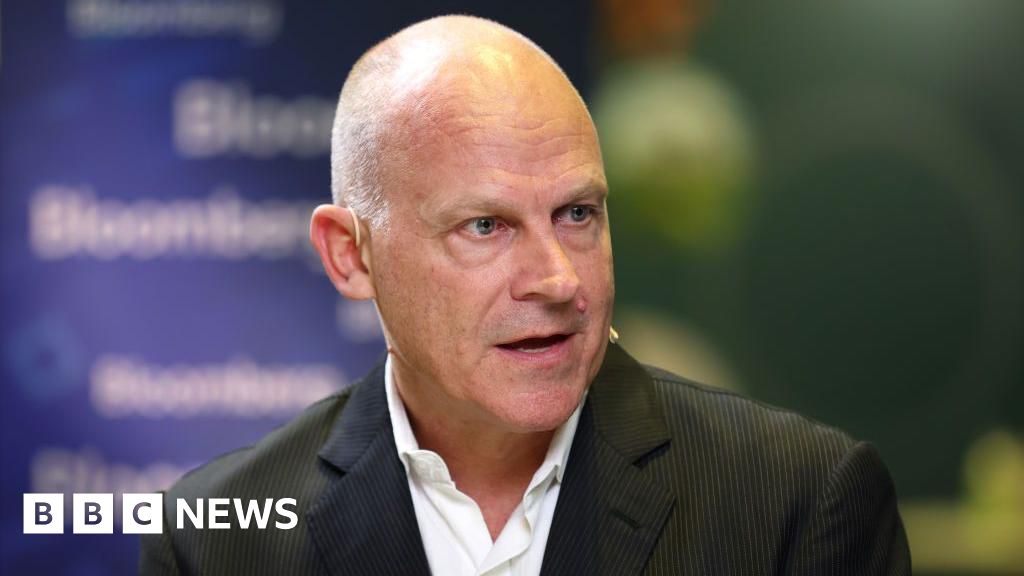 Air India CEO steps down early as losses mount - bbc.com