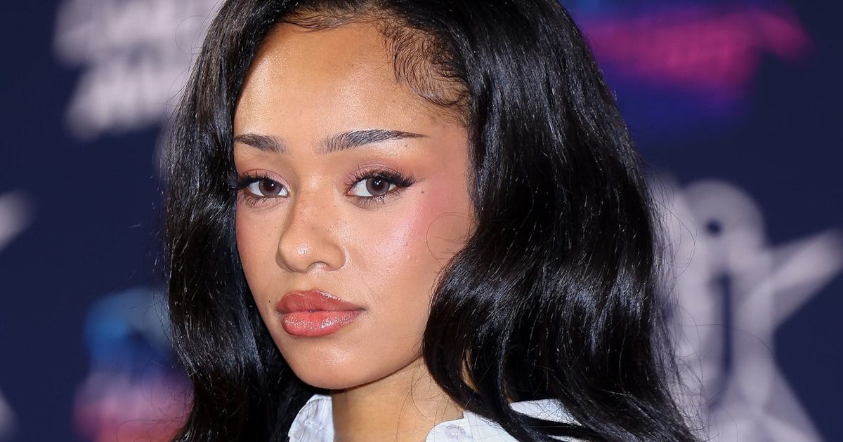 Manon Posts A Statement After Removing KATSEYE From Her Instagram Bio