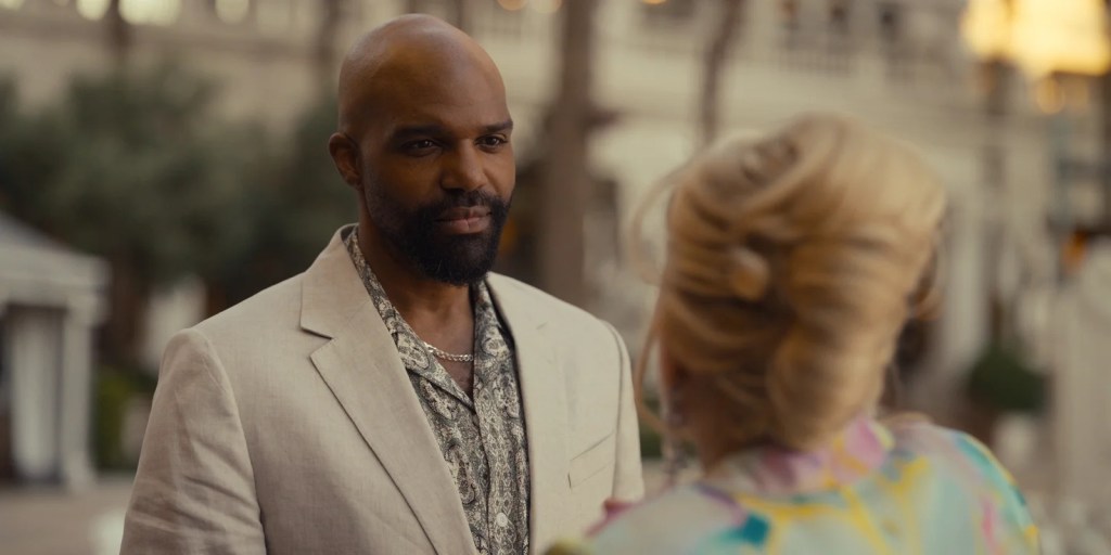 Marcus (Carl Clemons-Hopkins) and Deborah (Jean Smart) in Hacks