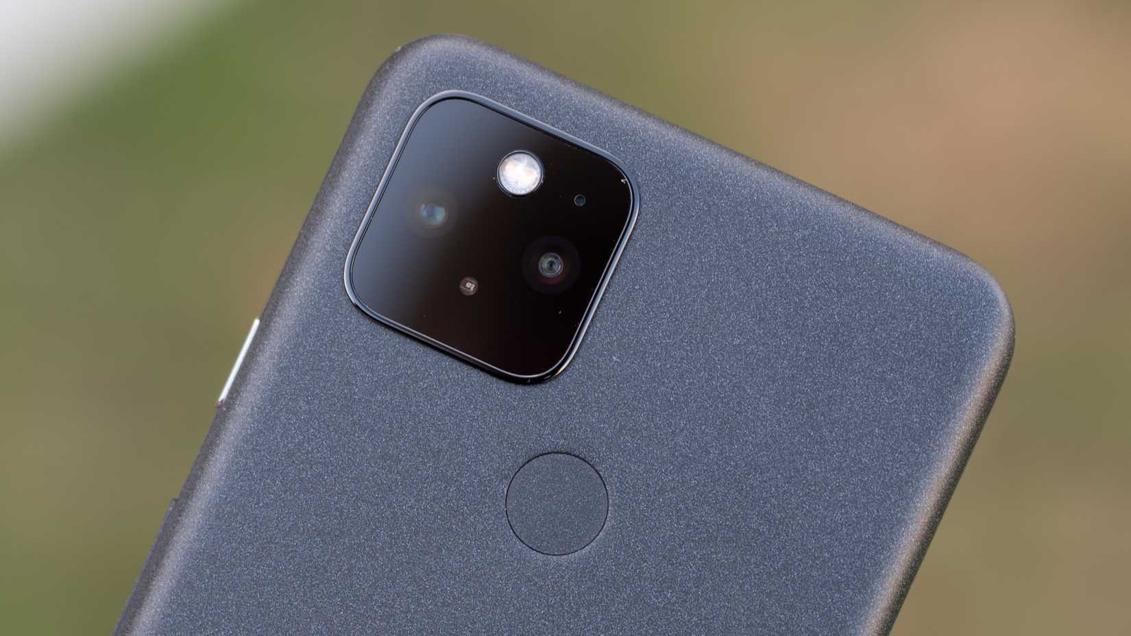 google-pixel-5-rear-cameras-and-fingerprint-sensor