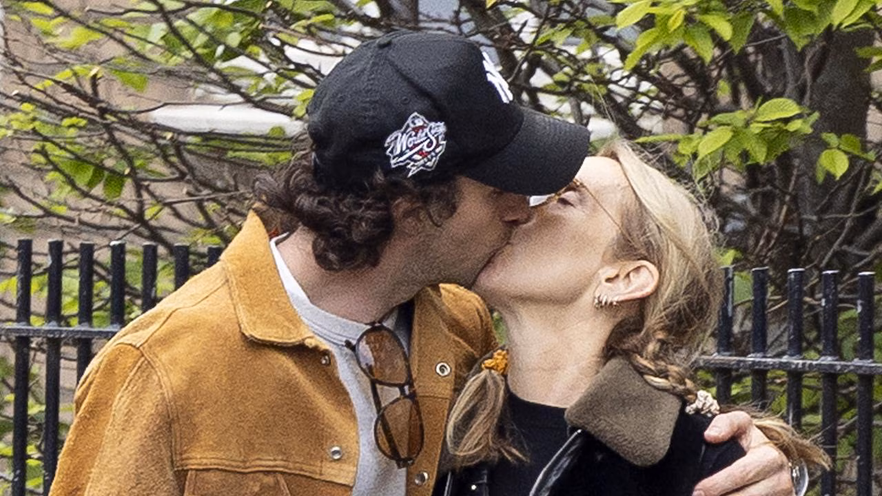 Aaron Taylor-Johnson, Sam Taylor-Johnson share rare kiss in London