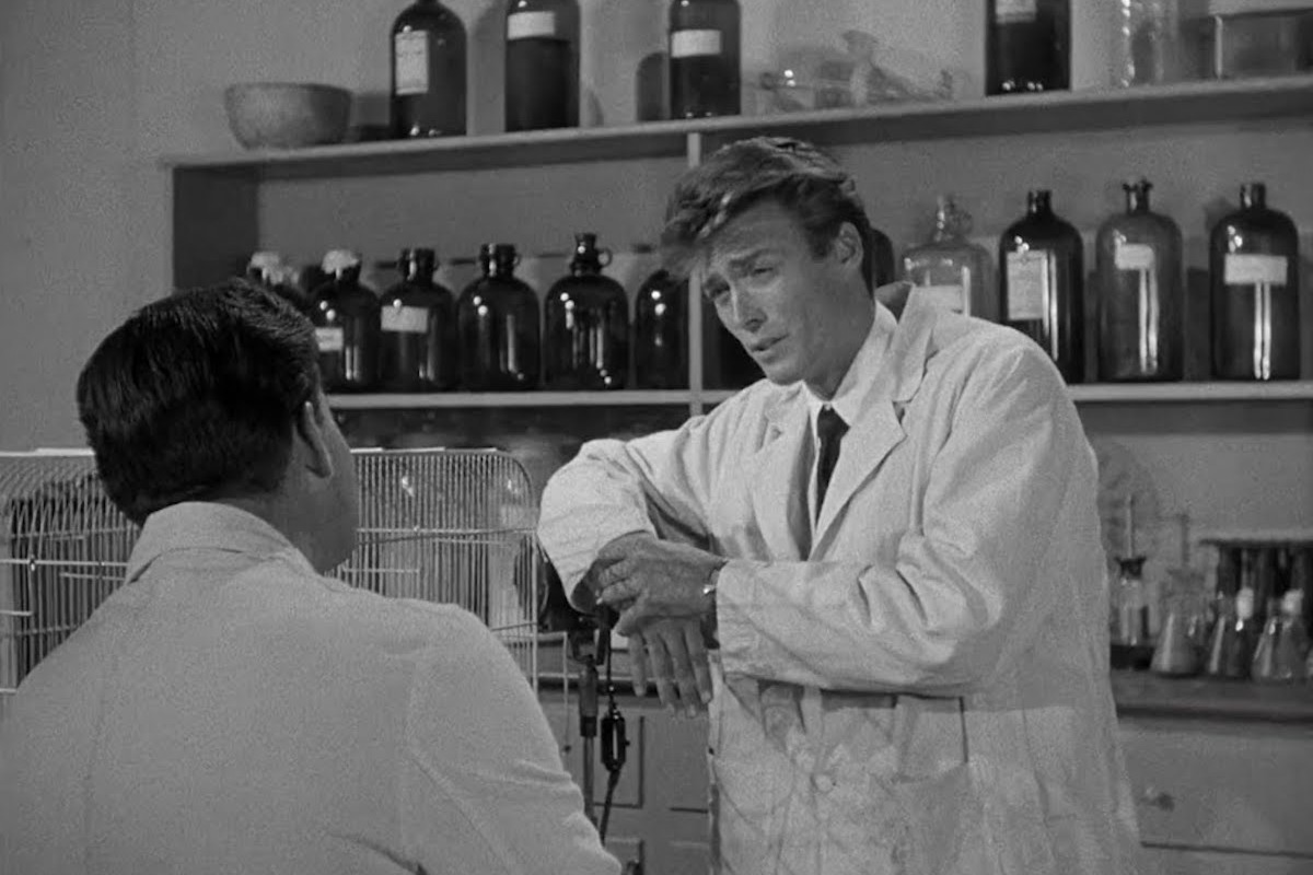 Clint Eastwood cold welcome first set