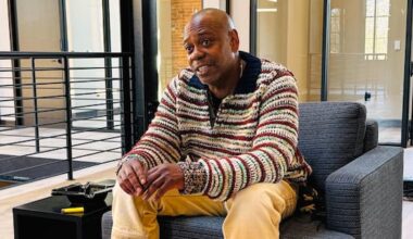 Dave Chappelle rides out backlash, considers revisiting show