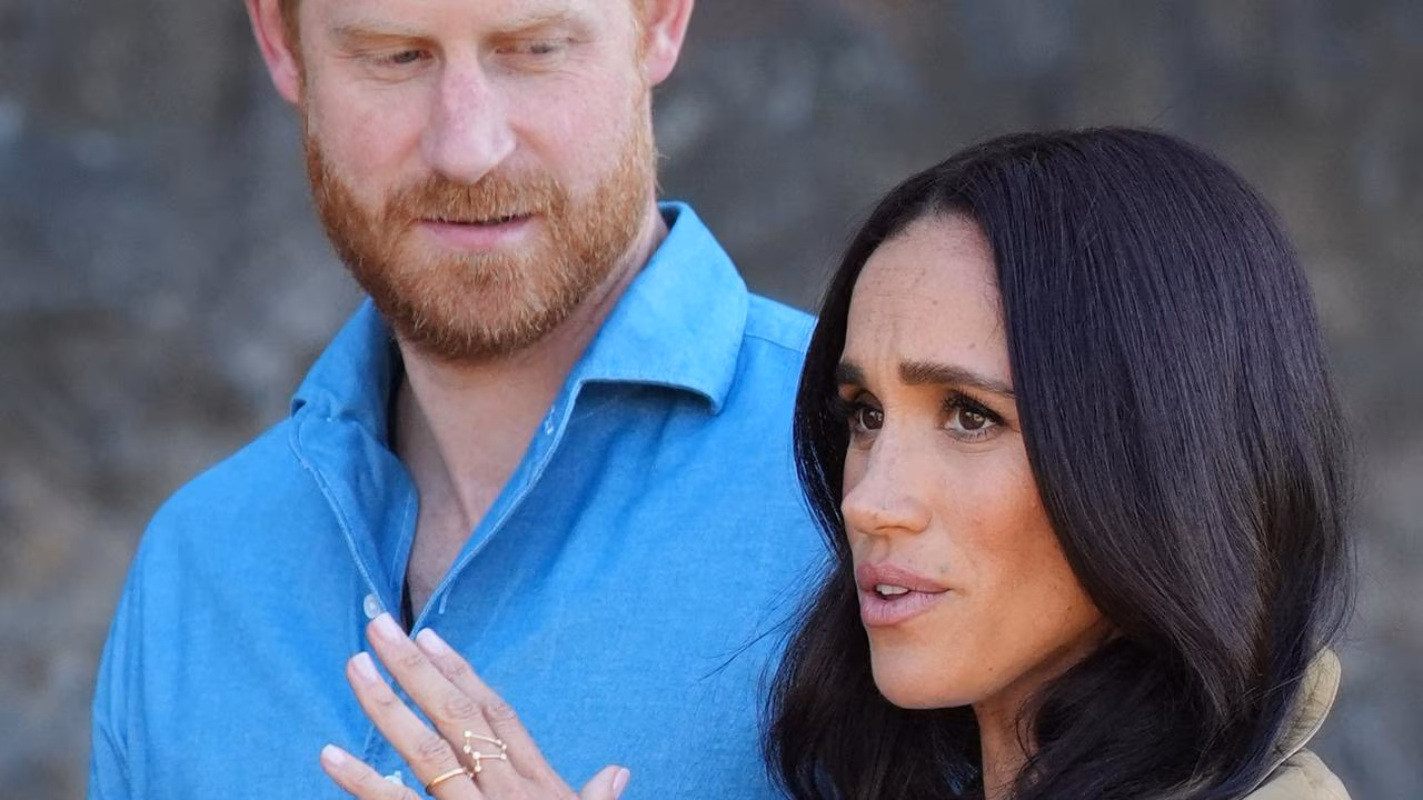 Meghan Markle tour moment panics palace