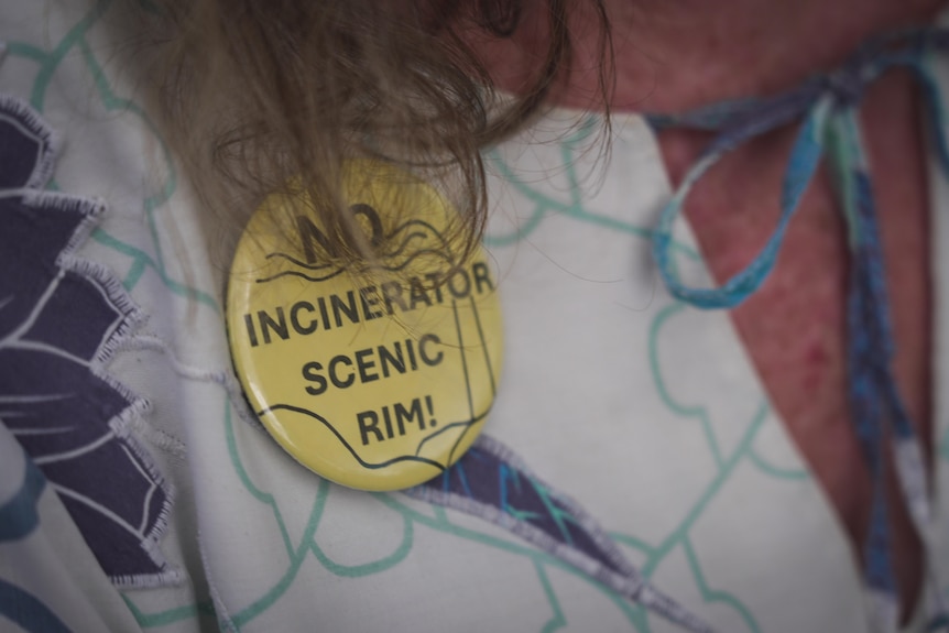A badge saying no incinerator scenic rim