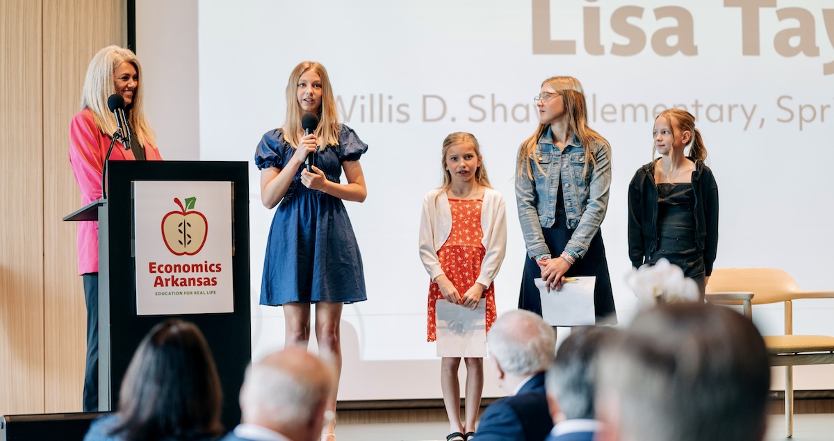 Steve Forbes visits Bentonville, praises Sam Walton, entrepreneurship