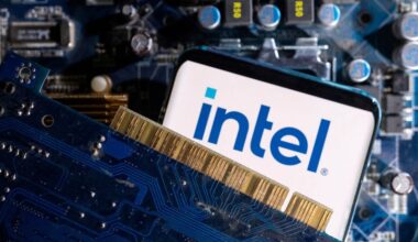 Intel soars on signs AI boom for CPUs is here