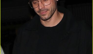 francois arnaud enjoys night out with friends in la 025313072