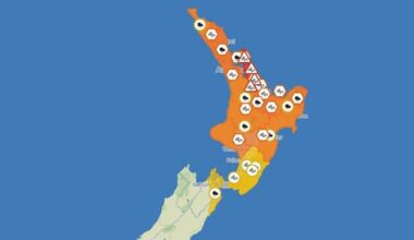 Red wind warning as 'damaging' 140km/h gusts loom