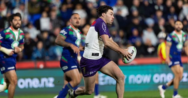 Outside back Anderson agrees terms for three years