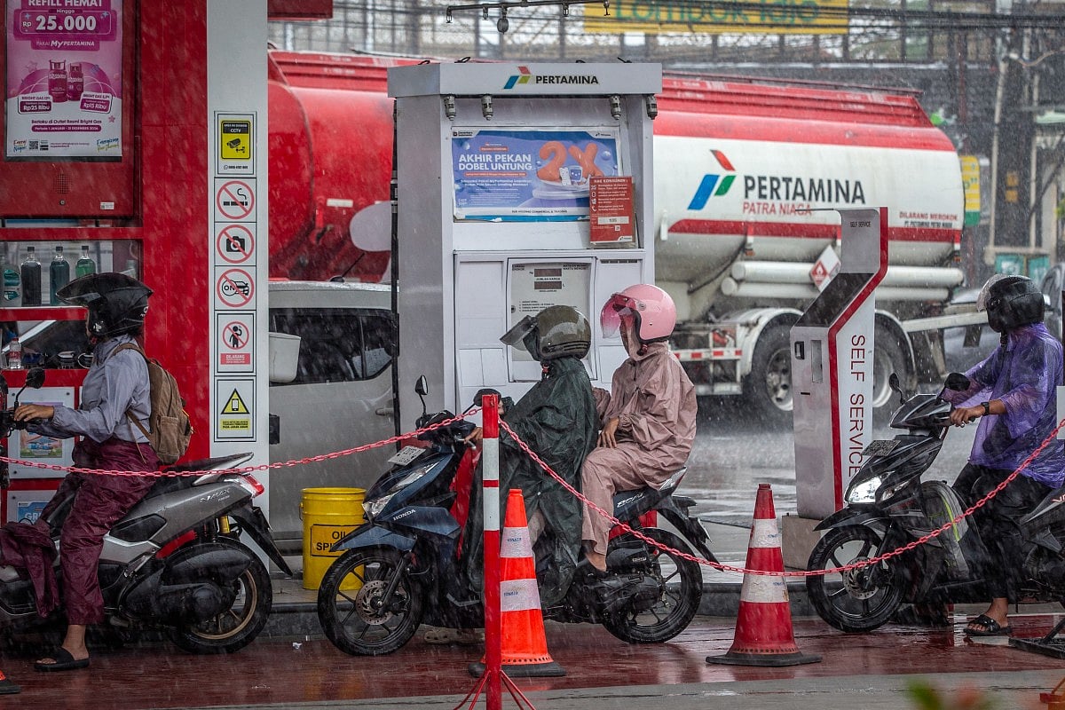 How the 2026 Oil Shock Threatens ASEAN’s Energy Security and Speeds the Shift to Renewables