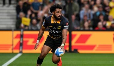 Bumbling Brumbies blown away by Super Hurricanes