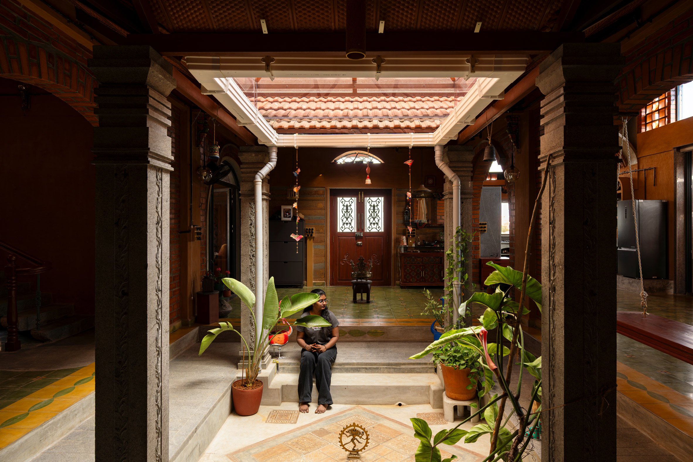 Courtyard space within the Aurva Illam home