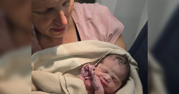 Passenger gives birth just before US flight lands