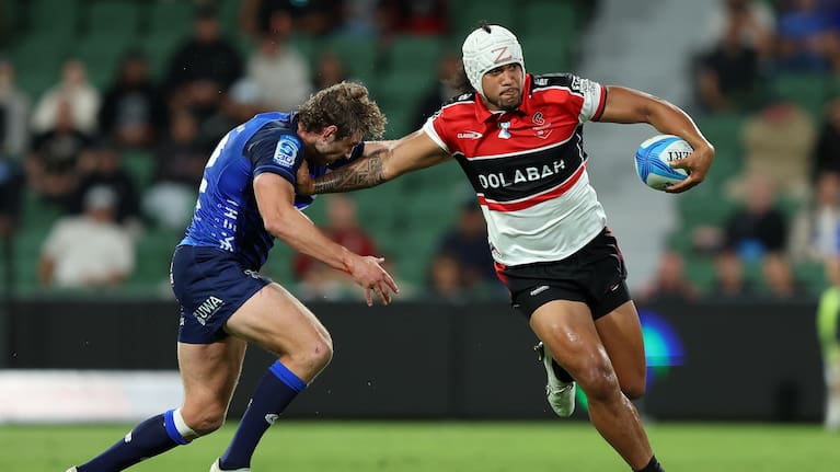 Leicester Fainga'anuku of the Crusaders runs the ball.