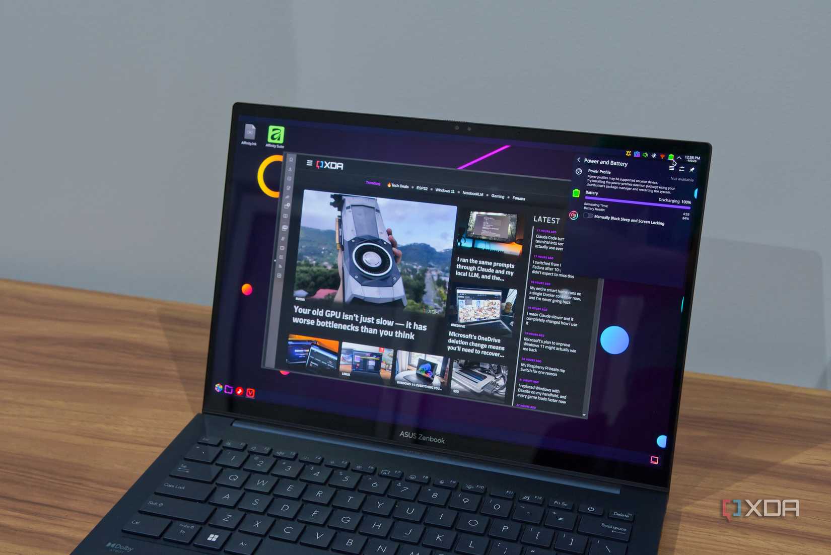 A Linux laptop running Vivaldi and showing the battery indicator at 100%