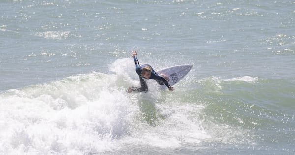 Surf mecca Manu Bay in for spruce-up ahead of World Surf League event