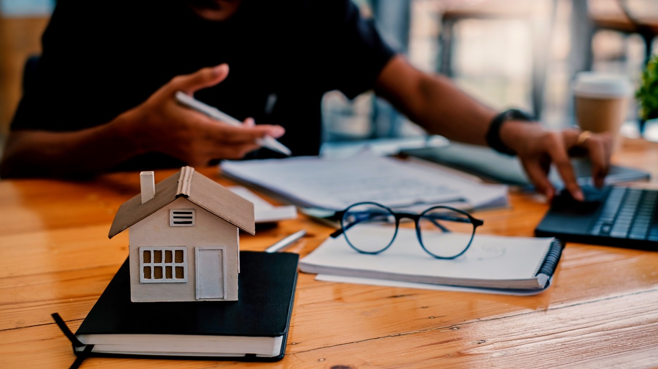 More than a quarter of mortgaged households have more than one mortgage