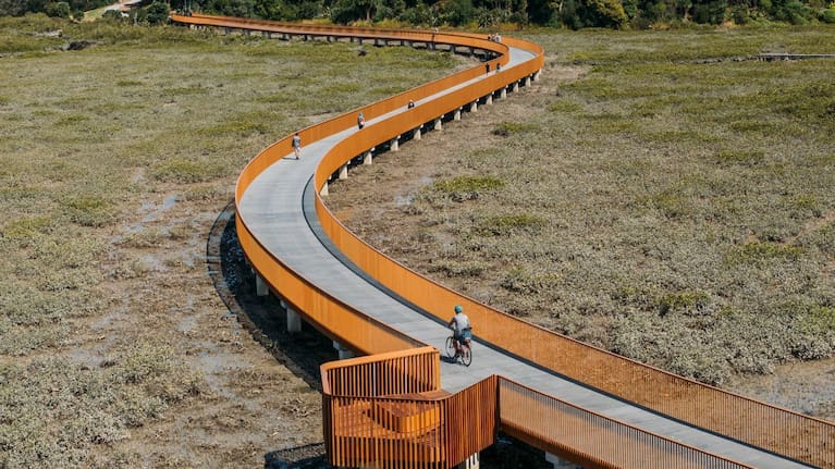 Once fully completed, the 13km Te Whau Pathway will connect to other transport projects like the New Lynn Transport interchange, the New Lynn – Avondale cycleway and the proposed Te Atatu Bus Interchange.