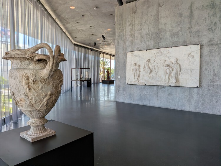 Peter Zumthor’s LACMA David Geffen Galleries Open in Los Angeles - Image 26 of 45