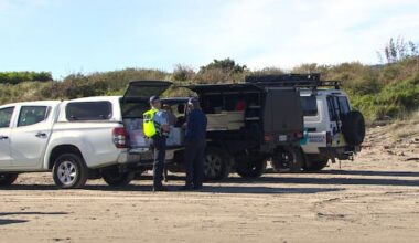 Body found in burnt out car on Kapiti Coast beach