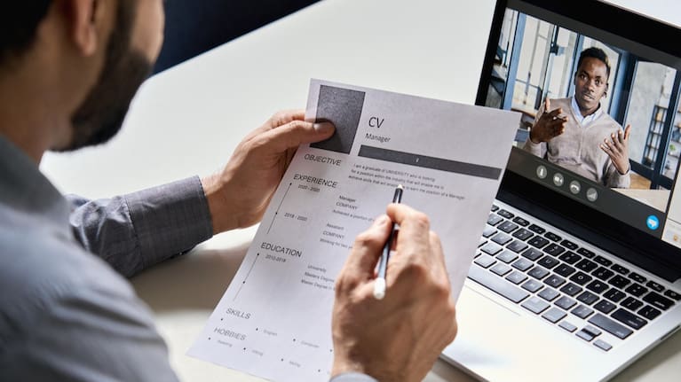 More and more interviews take place online, with AI interviewers also on the rise.