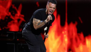 "I'm a real Redcoat. You're a real bully. I know which one I'd rather be”