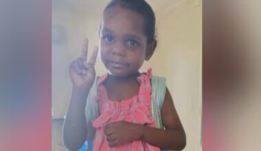 Outback manhunt as abduction fears rise for little girl