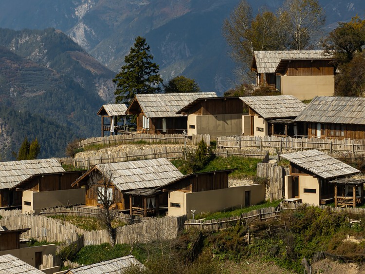 Songtsm Travel Hotel Jiuzhai / Thinking Design - Exterior Photography