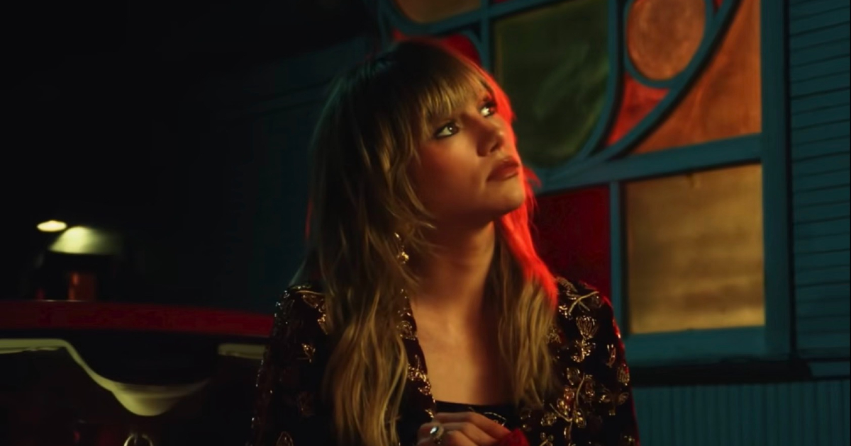 Suki Waterhouse returns with a new album, Loveland