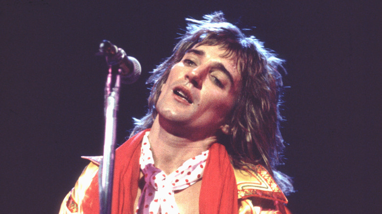 Rod Stewart head turned to side on stage