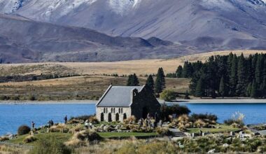 How to protect Tekapo's famous church from badly behaving tourists?