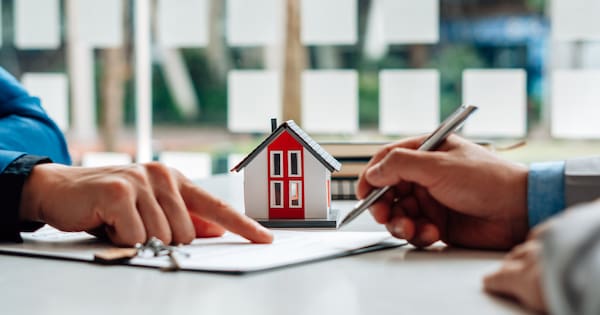 AI tells tenant she should ask for $40k