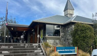 Mackenzie councillor questions new hirings
