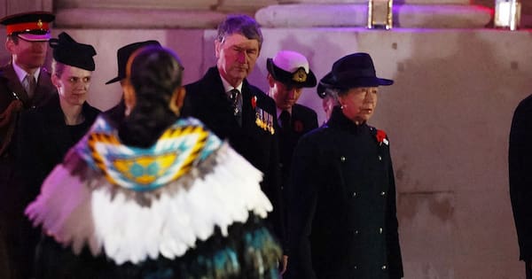 Anzac Day marked in solemn services around the world