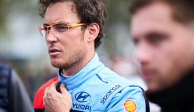 Puncture chaos hands Thierry Neuville commanding lead