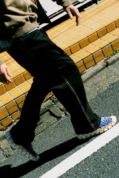 Cord-Structured Sneakers : UNEEK 360