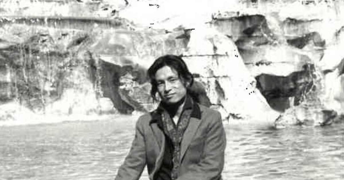 Sculptor Kenji Umeda made his home in Arizona. But his suitcase is now on display in England