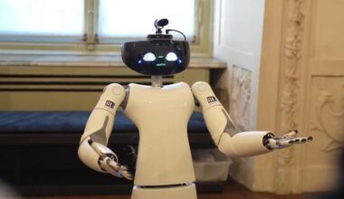 Robot guides art tours in Turin museum - AP News