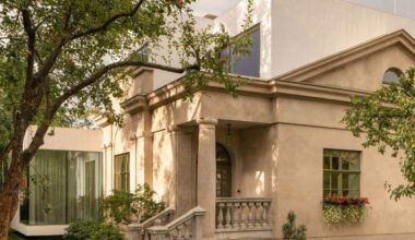 "They should have embraced what they avoided," says commenter