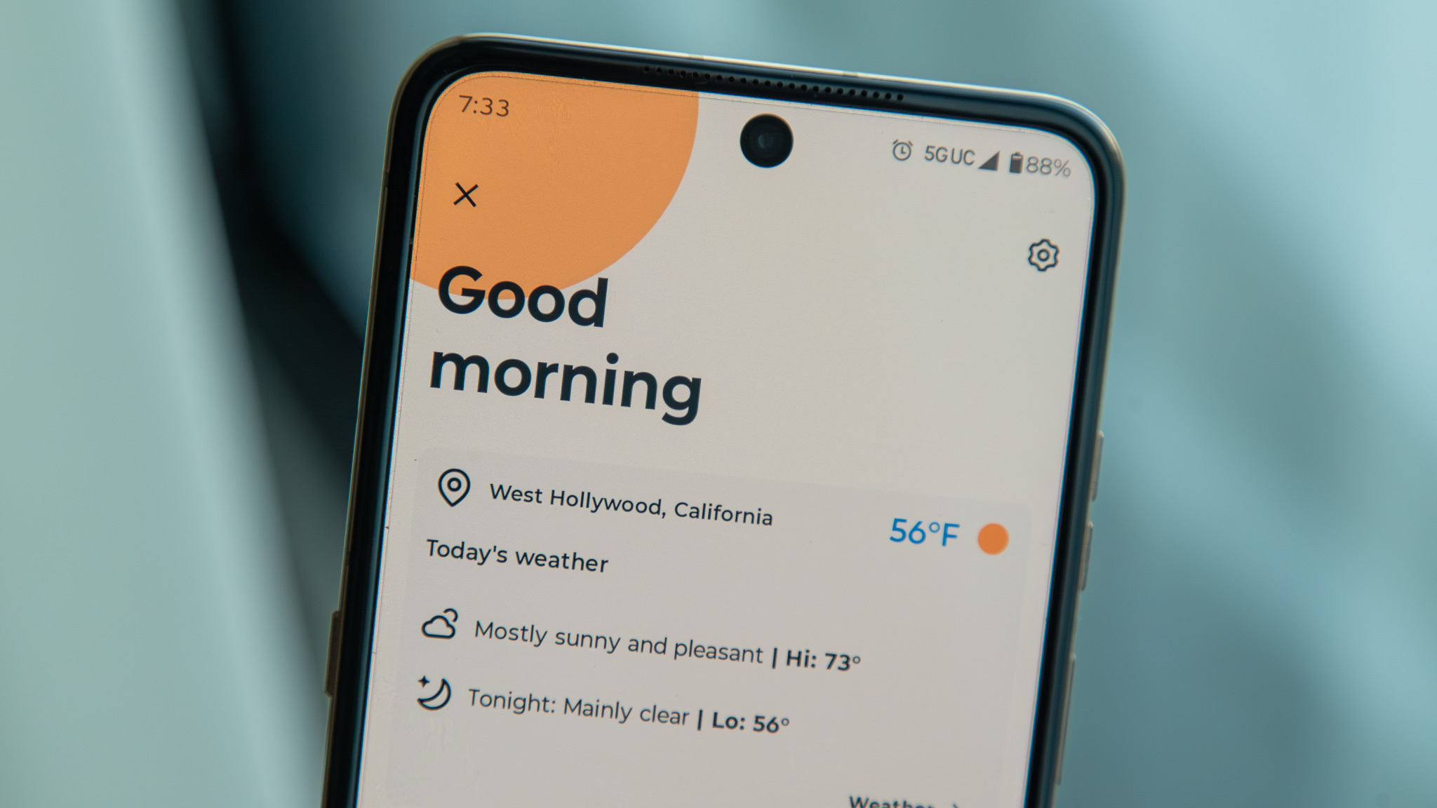 daily drop feed on a Motorola Razr Ultra 2025