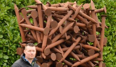 Former builder set to have his sculpture shown at leading auction