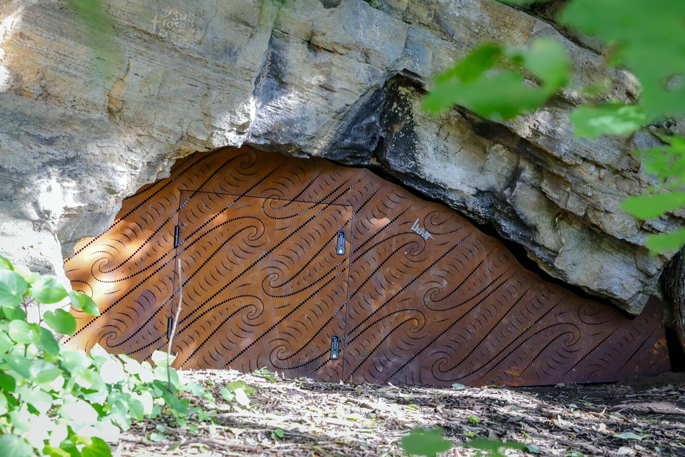 SunLive - Historical Hopukiore caves protected with barriers