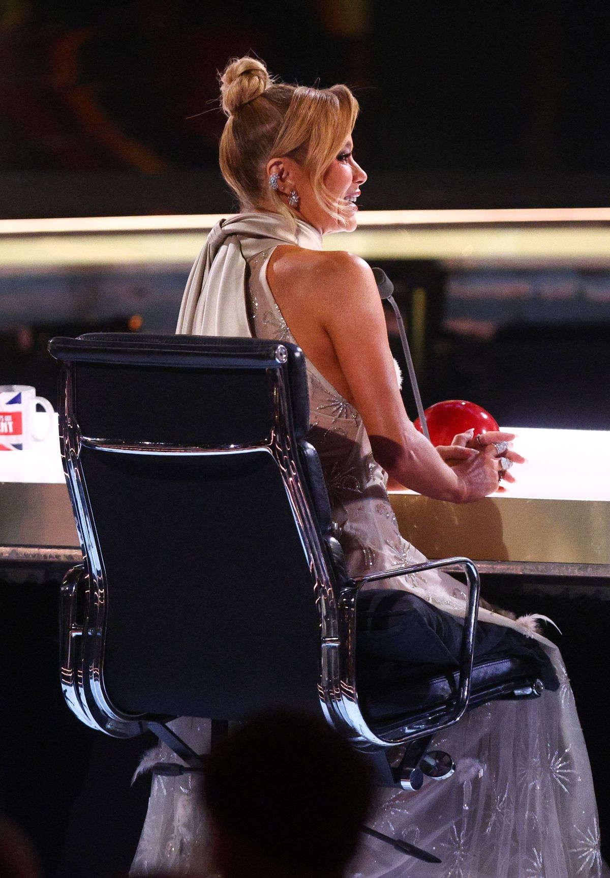 Amanda's star-embellished gown stole the show on Saturday night
