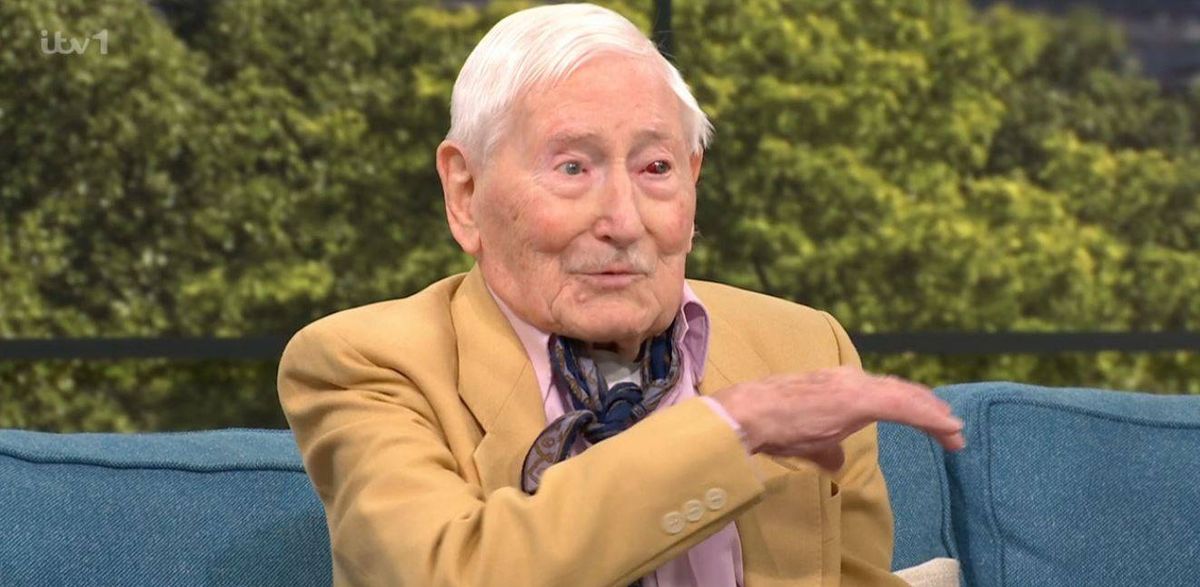 Harry is the world's oldest wing-walker